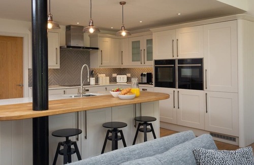 Acomb House | Stunningly Spacious Farm House + Annexe - 7 Beds