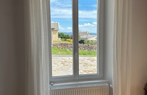 Chastel-Nouvel Villa | Quiet 150m2 vacation home