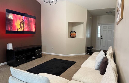 North Charleston House | Discover the Simmons Spot: Stylishly Renovated in the Heart of North Charleston!