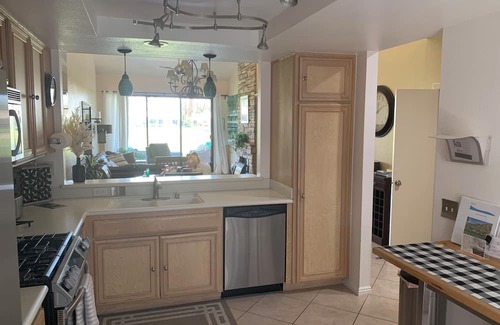 La Quinta Condo | La Quinta Fairway View Retreat PGA West Condo Pool, Spa, BBQ, 2 King Beds