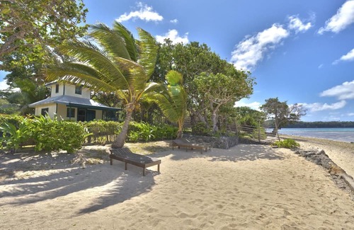 Matamaka Apartment | Charming 2-bedroom studio in Talihau with private beach