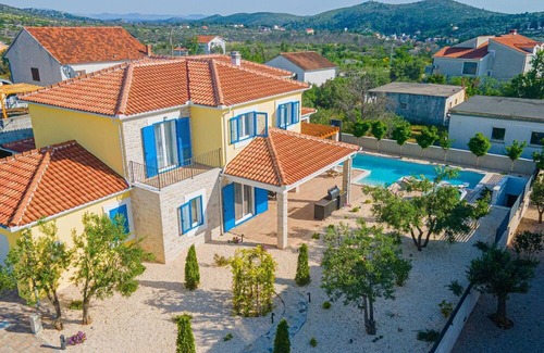 Zaton House | Holiday house Zaton for 1 - 10 persons with 5 bedrooms - Holiday house