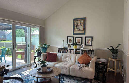 Lenexa House | Charming, 2 Bed, 1 bath one- level TH w private patio w/in 2 mi of hospital