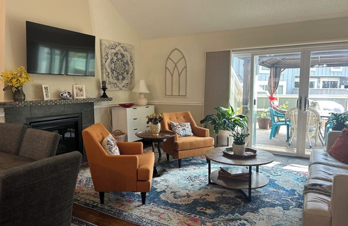 Lenexa House | Charming, 2 Bed, 1 bath one- level TH w private patio w/in 2 mi of hospital