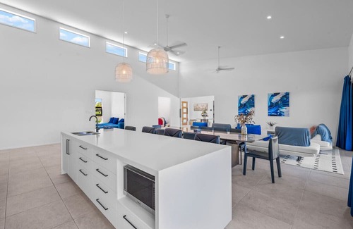 Tamborine House | Luxury Lakefront Getaway | 6BR Home w/Pool & Cinema