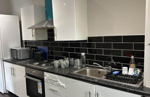 Huddersfield House | WoolPack Huddersfield Inn