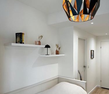 Ommoord Bed & Breakfast | Knus kamer bij station Alexander & winkelcentrum