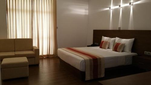 Raddolugama Hotel | New Neo Holiday Home