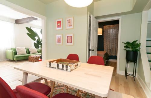 Detroit - Shoreway House | The Birdhouse Ohio City home