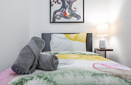 Fashion District Apartment | Adelaide Den Suite