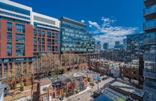 Fashion District Apartment | Adelaide Den Suite