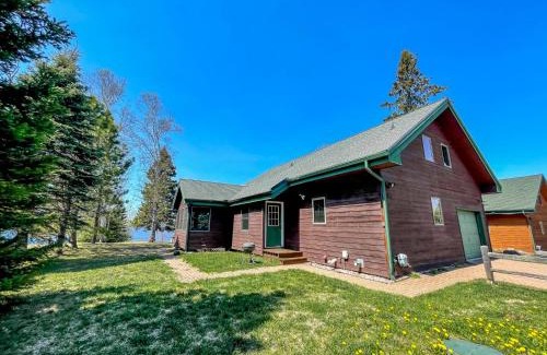 Grand Marais House | Devil Track Sunset Overlook 211 on Devil Track Lake by Cascade Vacation Rentals