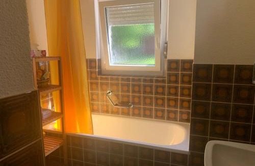 Oberlunkhofen House | Gemütliches Zimmer im Grünen mit eigenem Bad WC