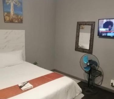 Benoni House | Lodge Lalala