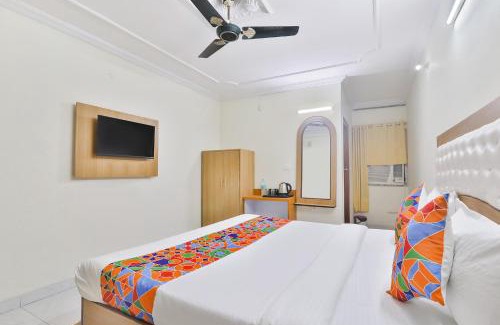 Charbagh Hotel | FabHotel Galaxy International