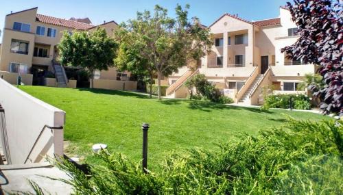 University City Apartment | NEW King Bed Venetian Vacation - La Jolla 2 bedroom condos luxury furnished near beach and UTC mall
