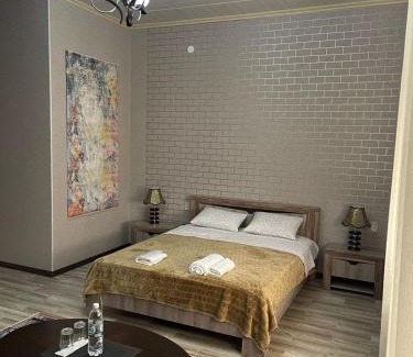 Aktau House | 3х этажный Дом с 6 спальными комнатами, в каждой комнате сан узел и душ
