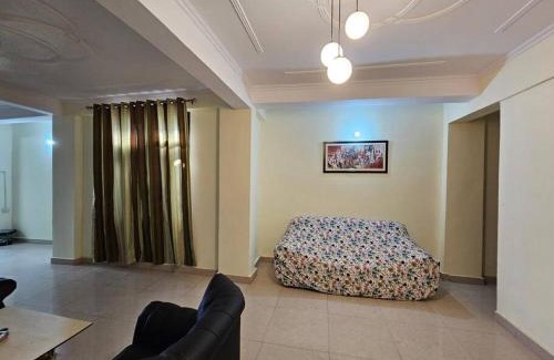 Alambagh Apartment | 3 BHK in Krishna Nagar Lucknow LKOR402