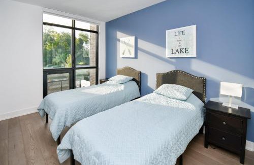 Innisfil House | 3 Bed Waterfront Townhouse Private Dock