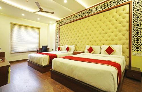 Dariyaganj Hotel | Hotel MGM Residency at Dariyaganj " Couple Friendly "