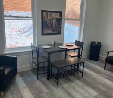 East Parkside Apartment | Charming Apt\Sleeps 3\1717 Apt 3