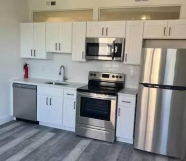 East Parkside Apartment | Charming Apt\Sleeps 3\1717 Apt 3