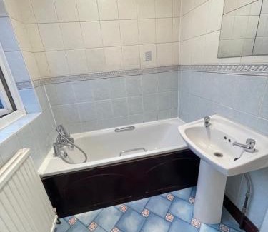 Lea Bridge House | Gorgeous space near central