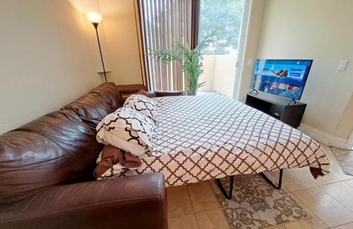 University City Apartment | Luxury furnished one bedroom condo La Jolla, Spa, Pool, Gym near beach