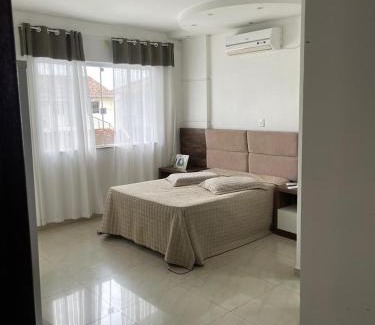 Espinheiros House | Casa sobrado 2 andares com piscina