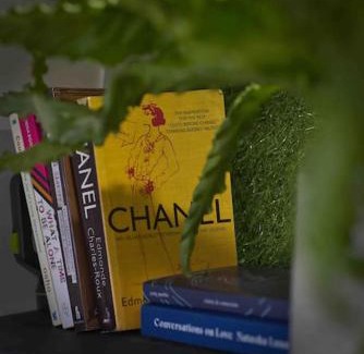 Hackney Wick Apartment | The Floating Terrarium Teliegram_LovelyAppartmentsJean