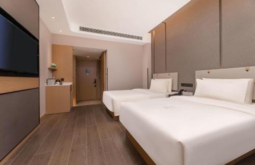 Xihu Hotel | Atour Hotel Zhijiang Bridge