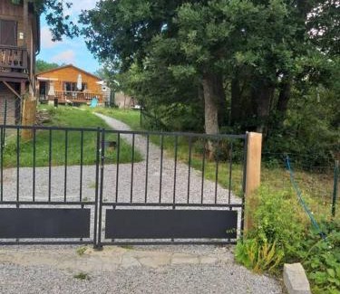 Philippeville Ski Chalet | Petit Chalet cozy avec jardin (nature, calme...).