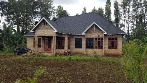 Moshi House | Singabora Retreat