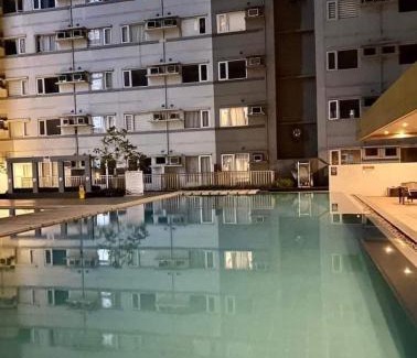 Poblacion District Apartment | Condo in Poblacion with City and Pool view