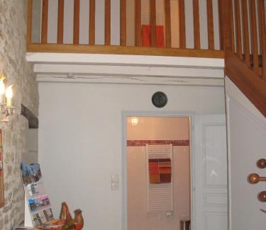 Pouant House | gîte de l'olienne