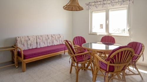 Gale Apartment | Apartamento Palmeira Gale - Beach - Pool - BY BEDZY