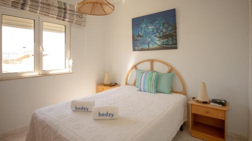 Gale Apartment | Apartamento Palmeira Gale - Beach - Pool - BY BEDZY