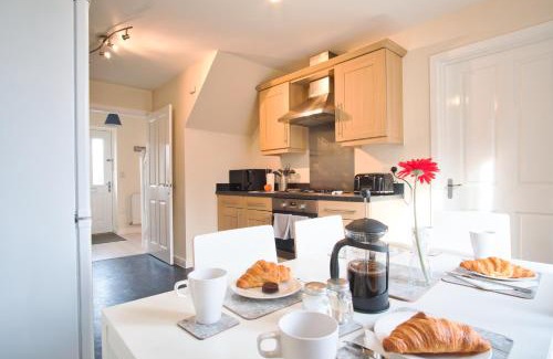 Peterborough House | Hudson House - by TJ Serviced Property