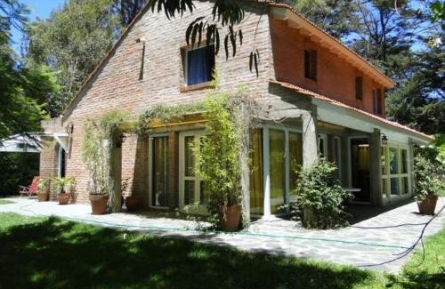 Bosque Peralta Ramos House | Casa Bosque Peralta Ramos