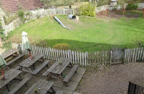 Penwood Hotel | The Furze Bush Inn