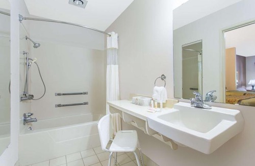 Lexington - Salisbury Hotel | Days Inn by Wyndham Lexington