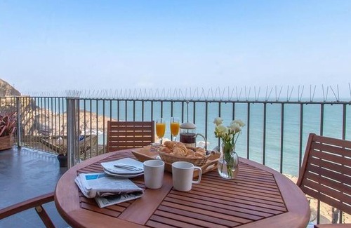 Hele Cottage | Oceans Side