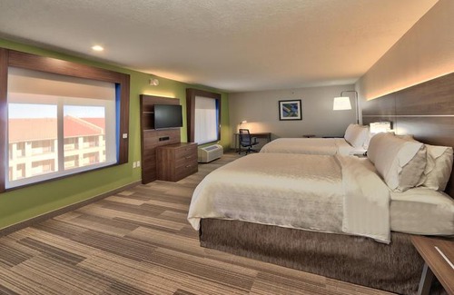 Polvadera Hotel | Holiday Inn Express Socorro