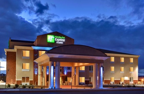 Victory Hills Hotel | Holiday Inn Express Hotel & Suites Albuquerque Airport