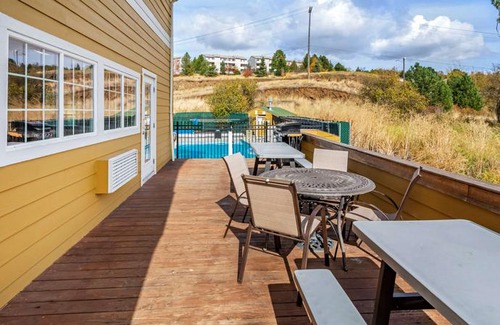 Pullman Hotel | Quality Inn Paradise Creek