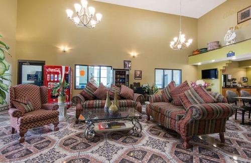 Carlsbad Hotel | Days Inn by Wyndham Carlsbad Carlsbad