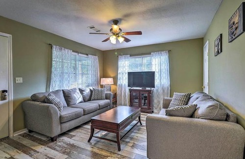 Long Beach House | Long Beach Hideaway - Walk to Ocean, Shops, Bars!