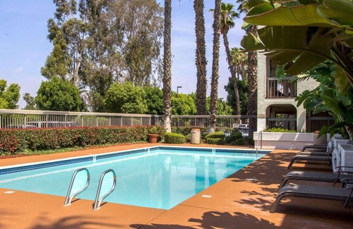 Riverside Hotel | Quality Inn Riverside Near UCR and Downtown