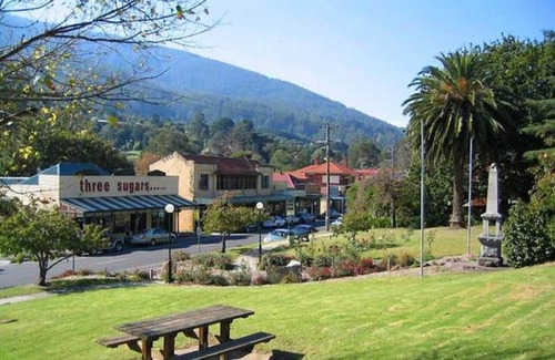 Warburton House | Annie's Escape in Warburton