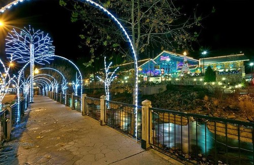 Gatlinburg - Pigeon Forge Cabin | Romance Inn